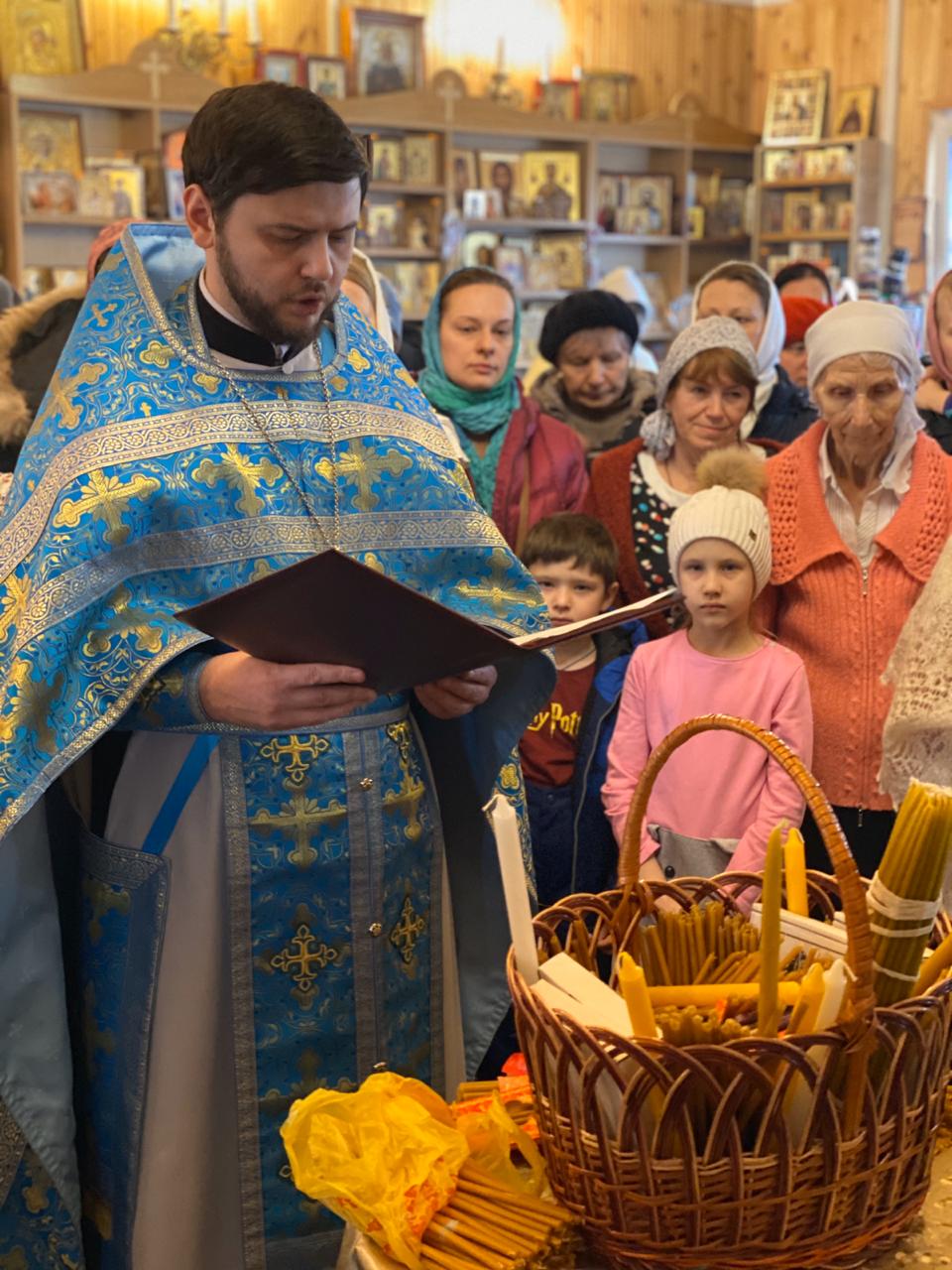 Праздничная Литургия в честь Сретения Господня